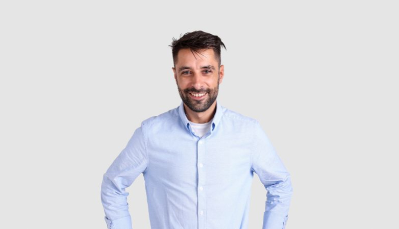 Не очајавајте никад - премијера