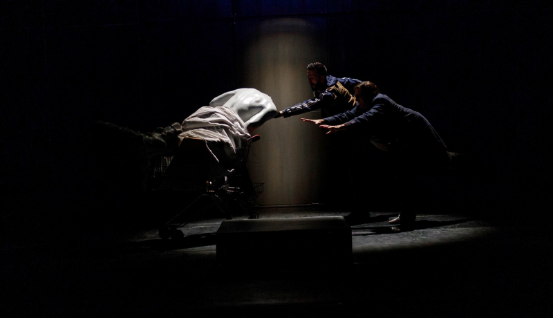 На отвореном друму