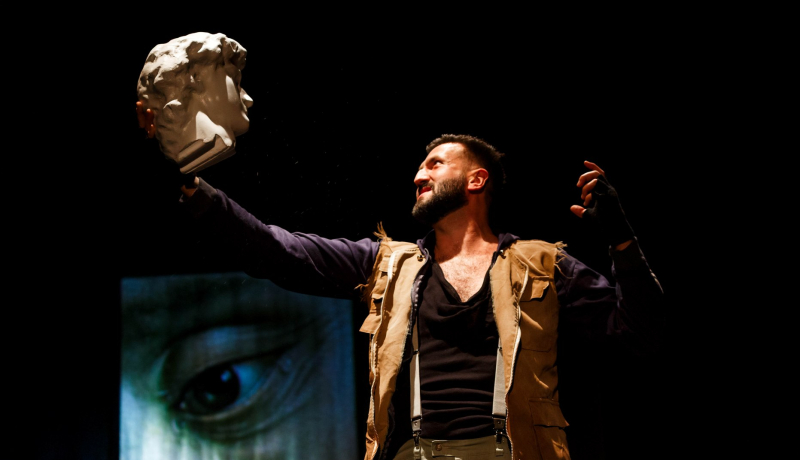 На отвореном друму